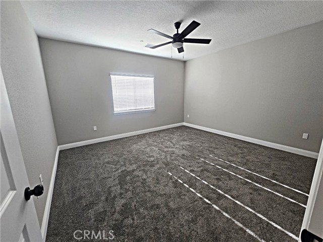 22645 El Centro Court, Apple Valley CA: https://media.crmls.org/medias/1eb5ab7c-96b5-4236-88a7-60ff6179d38b.jpg
