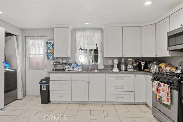 Detail Gallery Image 7 of 32 For 3825 Crestmore #426,  Jurupa Valley,  CA 92509 - 2 Beds | 2 Baths