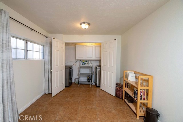 7310 Balboa Boulevard, F photo 46