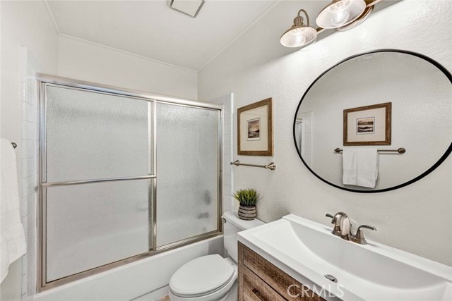 3401 Mountainside Circle, Corona CA: https://media.crmls.org/medias/1eb8c336-cb6a-4d6c-99a5-a678d36fef48.jpg