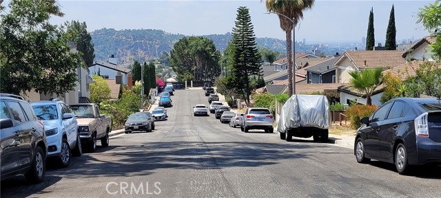 6002 Springvale Drive, Los Angeles CA: https://media.crmls.org/medias/1eb9b058-29c6-4e38-95d4-b0f47280b446.jpg