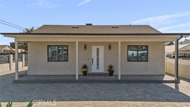 Detail Gallery Image 1 of 25 For 11200 Saticoy St, Sun Valley,  CA 91352 - 3 Beds | 2 Baths