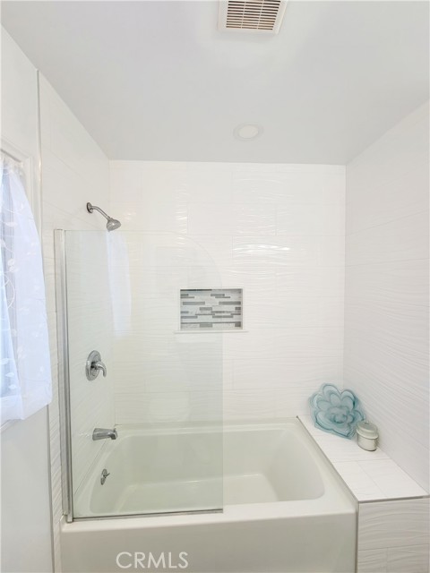 Detail Gallery Image 10 of 22 For 3034 N Ocana, Long Beach,  CA 90808 - 5 Beds | 2 Baths