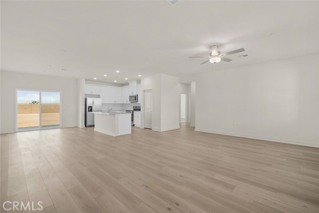 Detail Gallery Image 5 of 7 For 14853 Indigo, Apple Valley,  CA 92307 - 4 Beds | 2 Baths