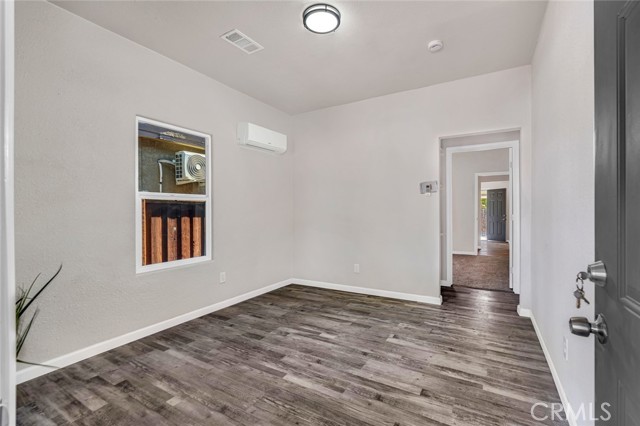 106 Pleasant Street, Modesto CA: https://media.crmls.org/medias/1ebb2864-08d3-4e66-987a-efe4bd82a711.jpg