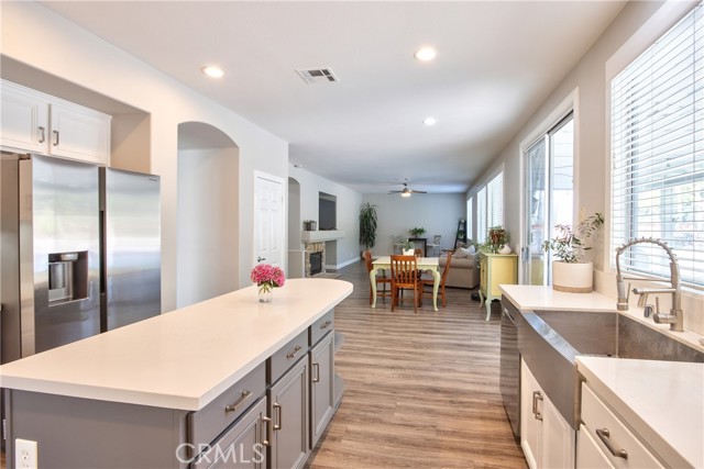 31264 Jura Court, Temecula CA: https://media.crmls.org/medias/1ebb7932-40b7-4f25-afa3-055f82931ae2.jpg