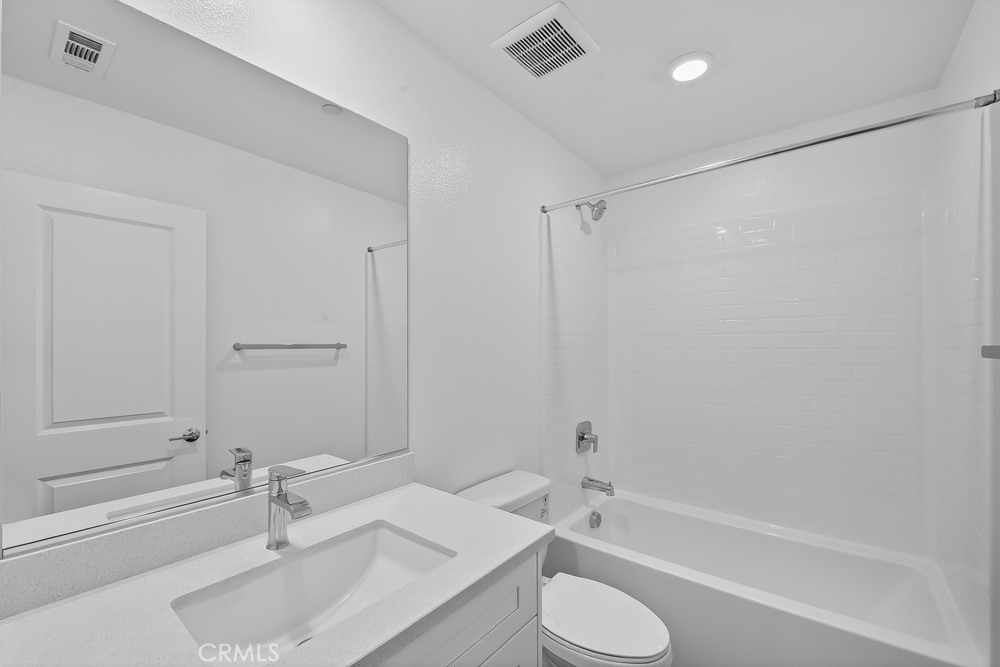 https://media.crmls.org/medias/1ebbfdc9-70aa-4c9a-9a04-4a2f10dd269a.jpg?preset=X-Large