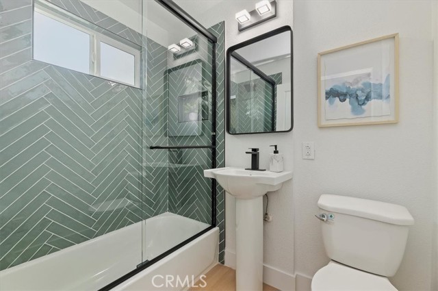 Detail Gallery Image 21 of 26 For 1950 E Mayfair Ave, Orange,  CA 92867 - 3 Beds | 2 Baths