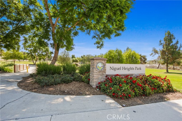 24402 Nugget Falls Lane, Laguna Niguel CA: https://media.crmls.org/medias/1ebd0943-df7e-44d1-a907-ae1017cf31f4.jpg