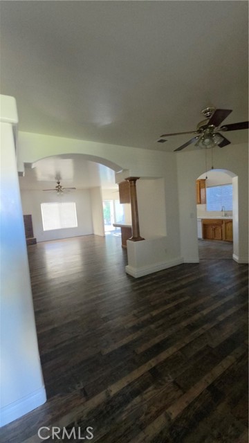 Detail Gallery Image 14 of 28 For 9909 Mona Lisa Ln, Bakersfield,  CA 93312 - 3 Beds | 2 Baths