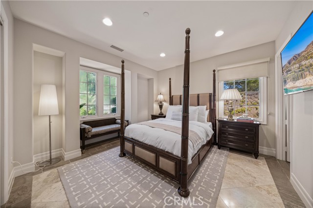 Detail Gallery Image 11 of 23 For 20 Blue Summit, Irvine,  CA 92603 - 4 Beds | 5/1 Baths