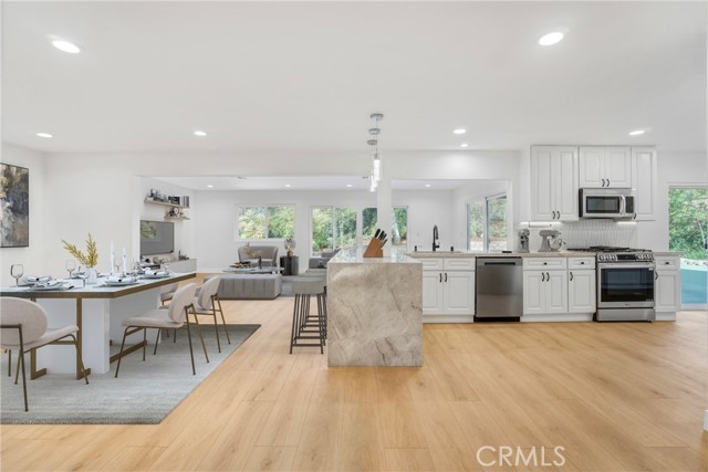 Detail Gallery Image 8 of 44 For 27311 Country Glen, Agoura Hills,  CA 91301 - 5 Beds | 3 Baths