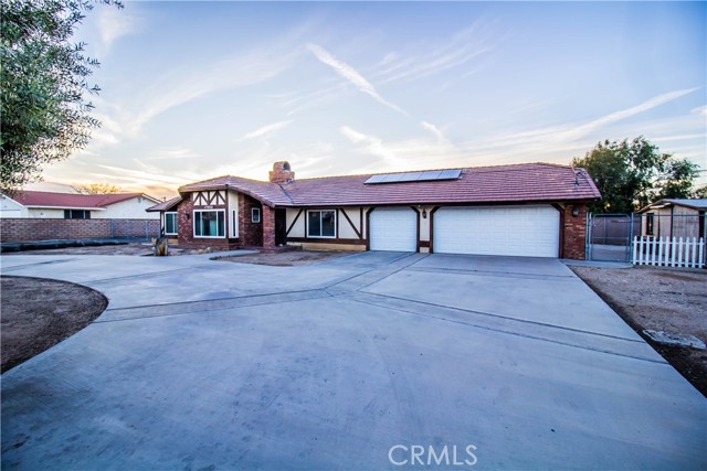 Detail Gallery Image 3 of 29 For 17420 Aspen St, Hesperia,  CA 92345 - 4 Beds | 2/1 Baths