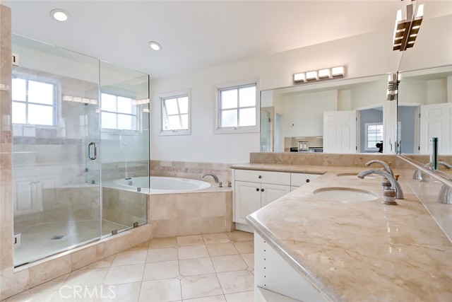 576 27th Street, Manhattan Beach CA: https://media.crmls.org/medias/1ec05d53-ea5c-4559-a296-831c8fba2bcf.jpg