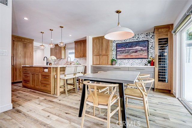 2607 Maple Avenue, Manhattan Beach, California 90266, 5 Bedrooms Bedrooms, ,4 BathroomsBathrooms,Residential,Sold,Maple,SB25178623