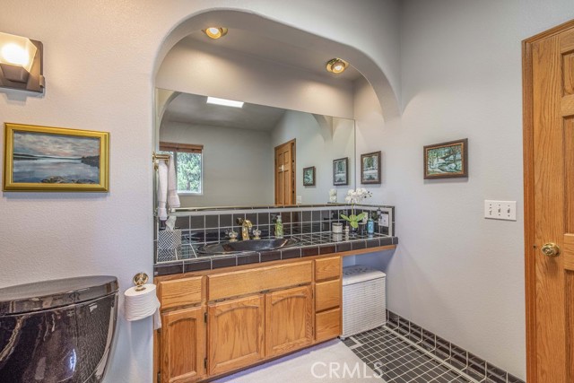 Detail Gallery Image 13 of 40 For 41722 Swan Dr, Big Bear Lake,  CA 92315 - 4 Beds | 2 Baths
