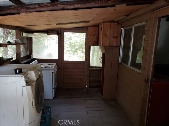 Detail Gallery Image 9 of 37 For 50 Bass Ln, Hayfork,  CA 96041 - 1 Beds | 1 Baths