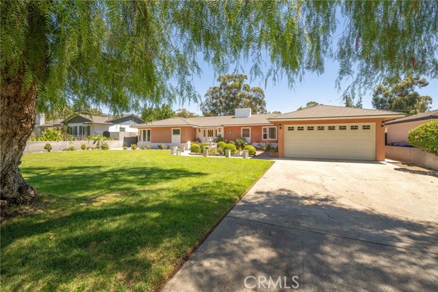 Detail Gallery Image 4 of 63 For 3075 Pepper Tree Ln, San Bernardino,  CA 92404 - 3 Beds | 2 Baths