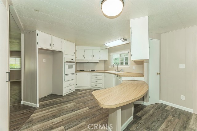 Image 13 of 39 For 371 Bethel Avenue