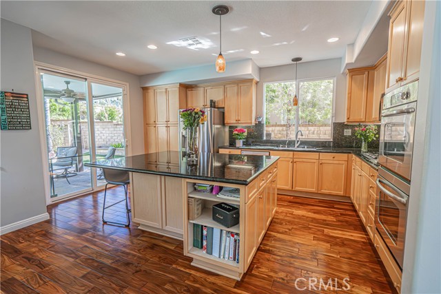 Detail Gallery Image 14 of 60 For 21627 Glen Canyon Pl, Saugus,  CA 91390 - 4 Beds | 3 Baths