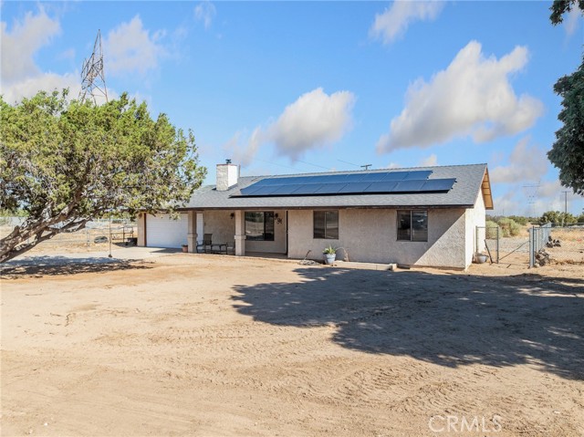 Detail Gallery Image 3 of 31 For 9176 Coleridge Rd, Hesperia,  CA 92344 - 3 Beds | 2 Baths