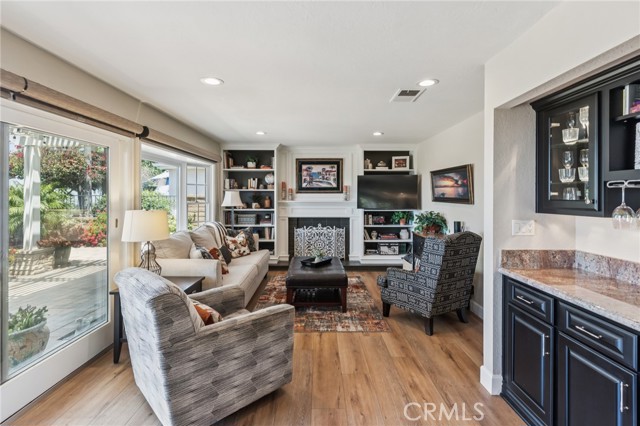 27201 Via Aurora, Mission Viejo CA: https://media.crmls.org/medias/1ec3c692-0b94-4607-915f-059468f4b0f1.jpg