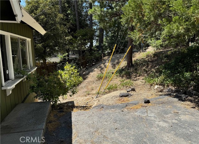 Detail Gallery Image 6 of 22 For 1076 Grass Valley Rd, Lake Arrowhead,  CA 92352 - 3 Beds | 2 Baths