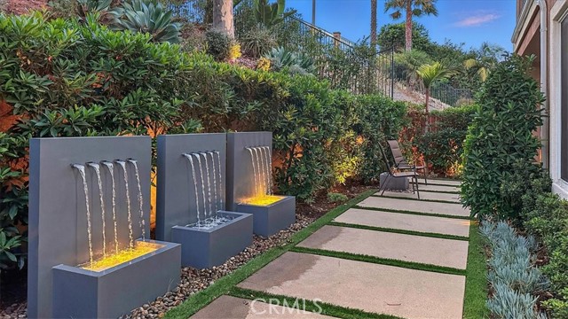 2125 Ridgeview Terrace Drive, Long Beach CA: https://media.crmls.org/medias/1ec455e4-542d-4637-9adc-5c198fe12641.jpg