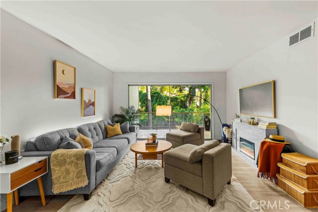 Detail Gallery Image 4 of 32 For 1301 S Atlantic 231c,  Monterey Park,  CA 91754 - 2 Beds | 2 Baths