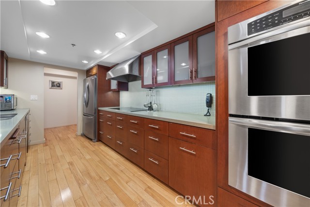 10660 Wilshire Boulevard, Los Angeles CA: https://media.crmls.org/medias/1ec504cc-ef8c-4e5f-8d98-c45ff5033658.jpg