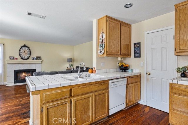 Detail Gallery Image 18 of 39 For 9711 Touchstone, Bakersfield,  CA 93311 - 6 Beds | 3 Baths