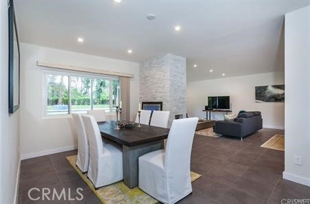 6236 Capistrano Avenue, Woodland Hills CA: https://media.crmls.org/medias/1ec6b87f-a967-417b-a9a7-9dc289f71b54.jpg