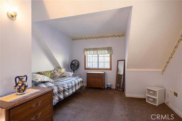 301 Downey Drive, Big Bear City CA: https://media.crmls.org/medias/1ec6d3da-cdfe-45ff-8681-aa633f02465b.jpg