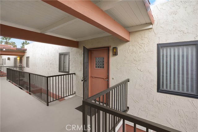 Image 13 of 37 For 1421 Sunrise Way 34