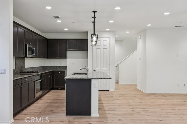 Detail Gallery Image 18 of 51 For 5313 Teramo, Fontana,  CA 92336 - 3 Beds | 2/1 Baths