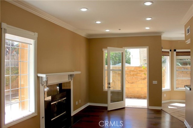 Detail Gallery Image 7 of 25 For 309 Cutter Way, Costa Mesa,  CA 92627 - 4 Beds | 3/1 Baths