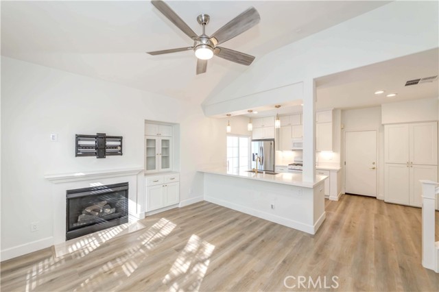 58 Paisley Place, Irvine CA: https://media.crmls.org/medias/1ecabfc8-f89d-428d-a274-133464bb2977.jpg