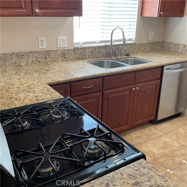 Detail Gallery Image 6 of 14 For 3436 W 170th, Torrance,  CA 90504 - 3 Beds | 2/1 Baths