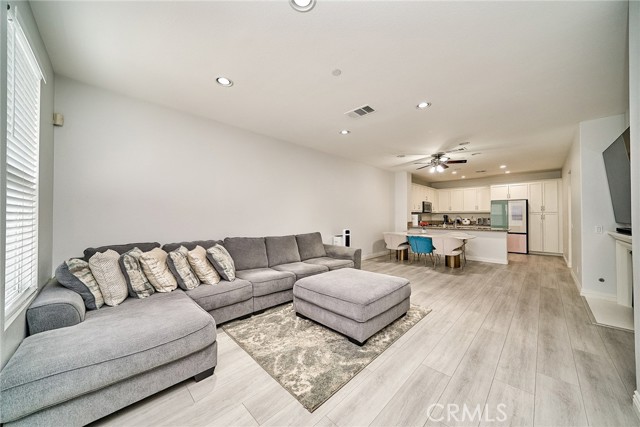 12573 Montaivo Lane, Eastvale CA: https://media.crmls.org/medias/1ecbe02d-6ea6-42fb-8a9e-2876dca718c8.jpg