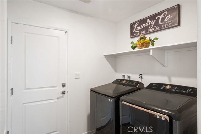 Detail Gallery Image 12 of 36 For 5604 Altamura Way #10,  Fontana,  CA 92336 - 4 Beds | 3 Baths