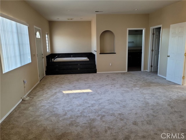 10840 New Salem Point, San Diego CA: https://media.crmls.org/medias/1ecc8f66-08a3-4ba1-83f5-106ef1ecc4e1.jpg
