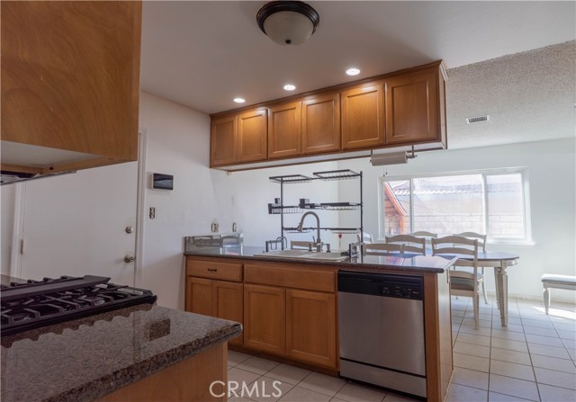 Detail Gallery Image 11 of 29 For 8673 Camelia Dr, Riverside,  CA 92504 - 3 Beds | 2 Baths