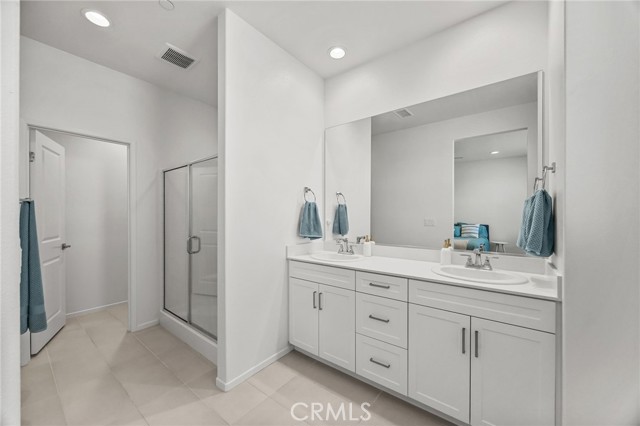 Detail Gallery Image 18 of 39 For 16025 Main St, Chino,  CA 91708 - 3 Beds | 2/1 Baths