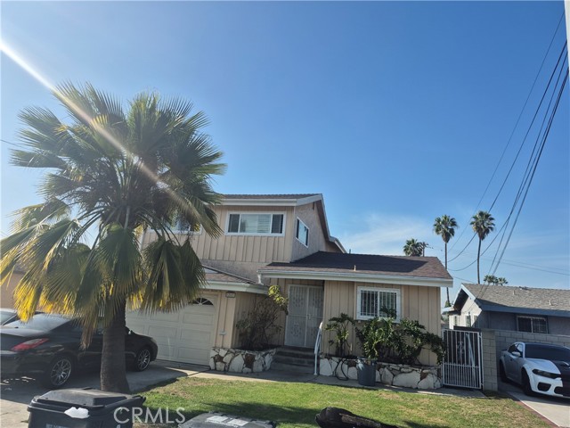 Detail Gallery Image 3 of 10 For 12621 S Hoover, Los Angeles,  CA 90044 - 4 Beds | 3 Baths