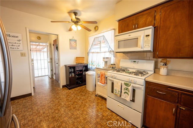 Detail Gallery Image 9 of 44 For 4508 N Glenfinnan Ave, Covina,  CA 91723 - 3 Beds | 2 Baths