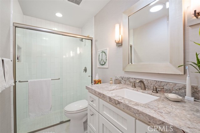 Detail Gallery Image 26 of 28 For 10 Rue Grand Vallee, Newport Beach,  CA 92660 - 2 Beds | 2 Baths