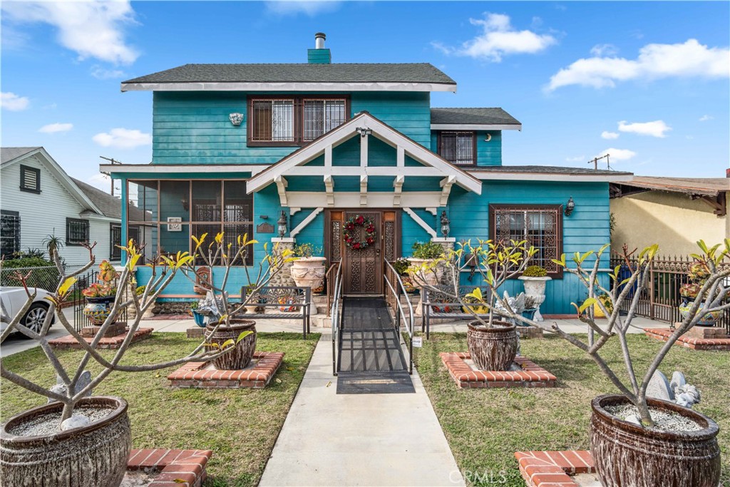 4611 S Gramercy Pl, Los Angeles, CA 90062