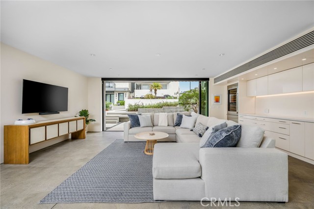 2821 Alma Avenue, Manhattan Beach CA: https://media.crmls.org/medias/1ed08d92-7cfe-4031-b636-ff159a8d52ab.jpg