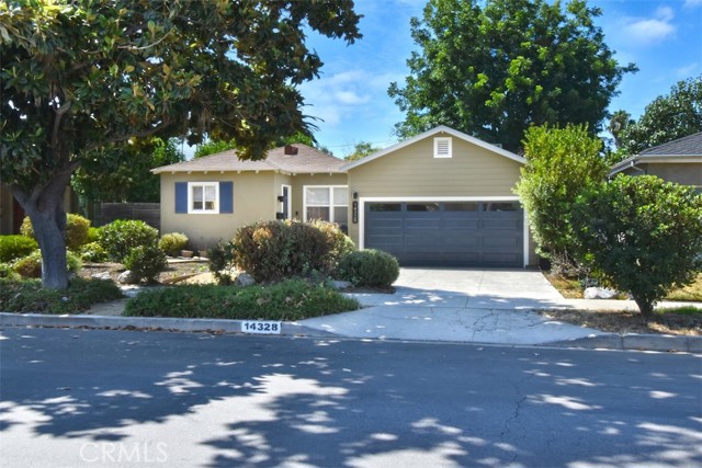 Detail Gallery Image 1 of 1 For 14328 Emelita St, Sherman Oaks,  CA 91401 - 3 Beds | 2 Baths