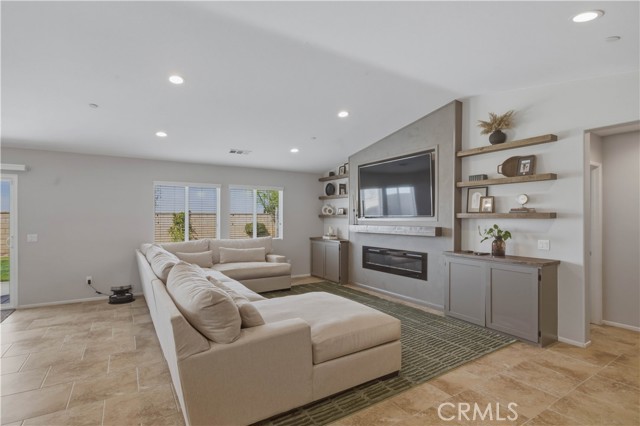 Detail Gallery Image 9 of 22 For 11866 Andrews, Victorville,  CA 92392 - 3 Beds | 2 Baths